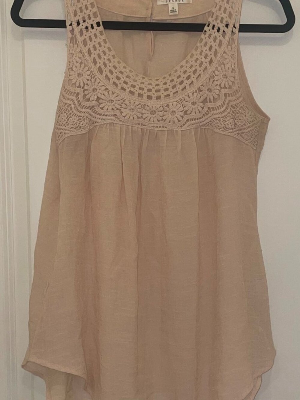 SPENSE Women’s Sleeveless Cream Blouse, Size S
